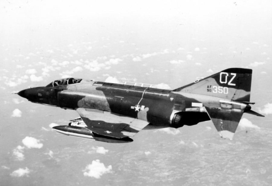 RF-4C Phantom II